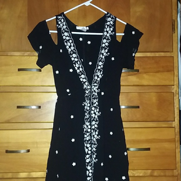 Cold shoulder flower dress - Picture 1 of 1